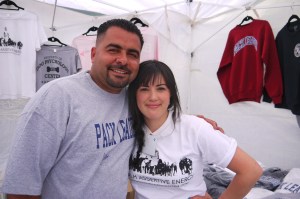 Med Luciano Aguilar, en annan välkänd hundtränare.